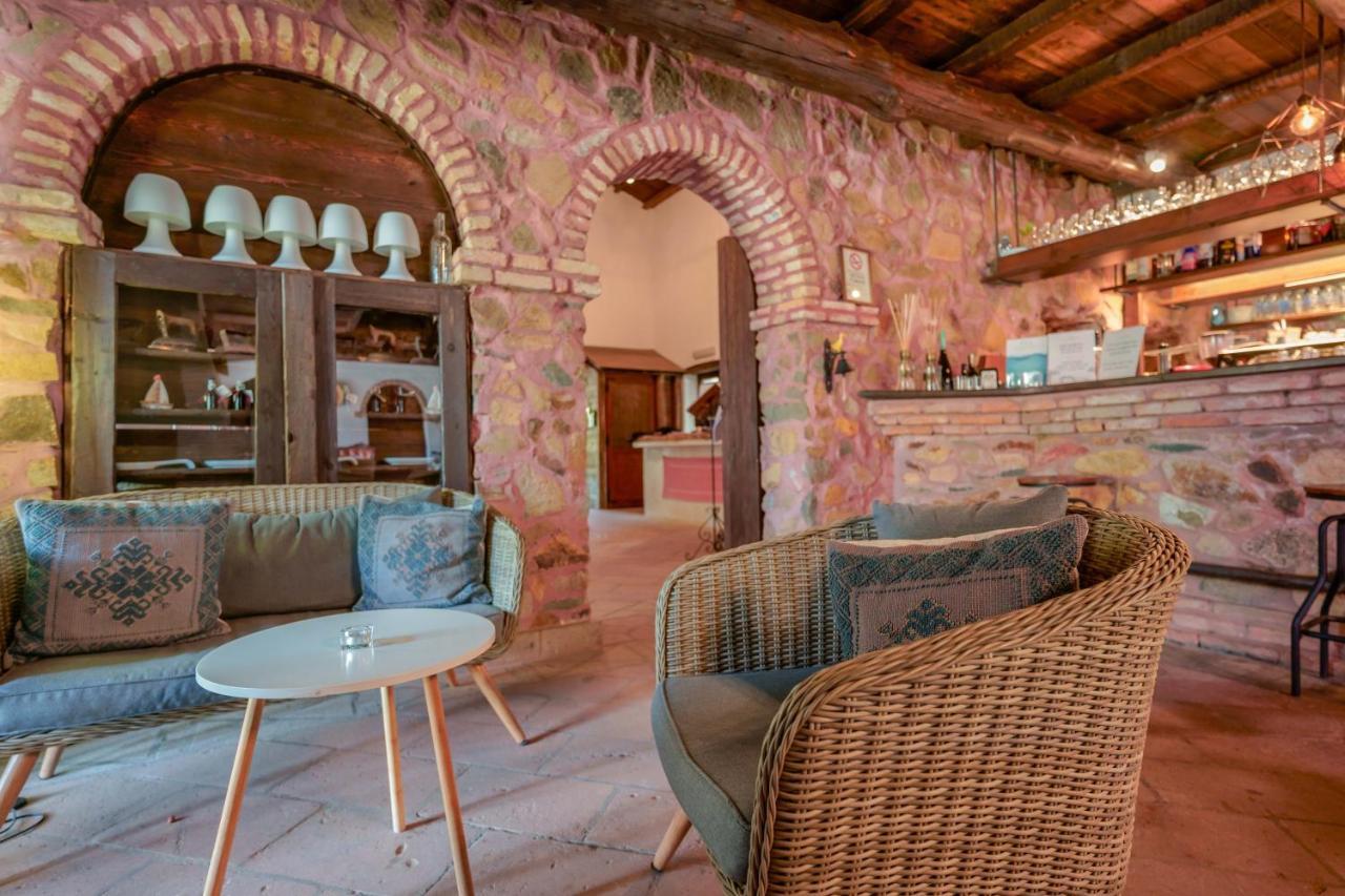 Il Monastero Hotell Geremèas Exteriör bild