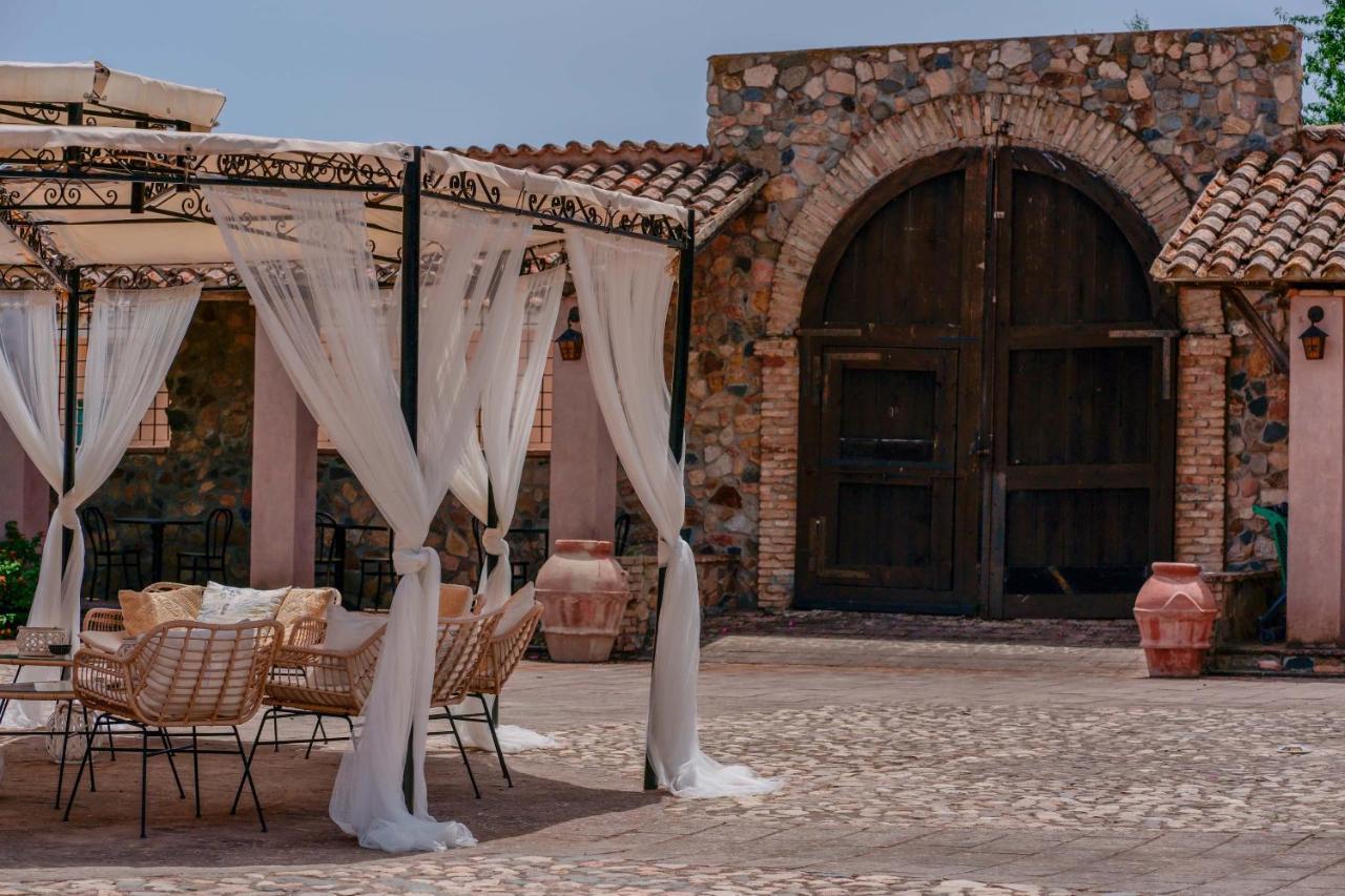 Il Monastero Hotell Geremèas Exteriör bild