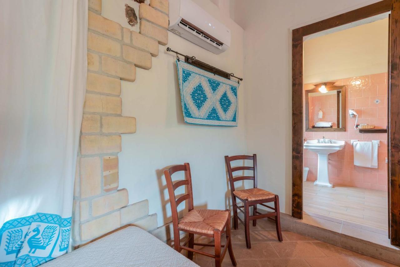 Il Monastero Hotell Geremèas Exteriör bild